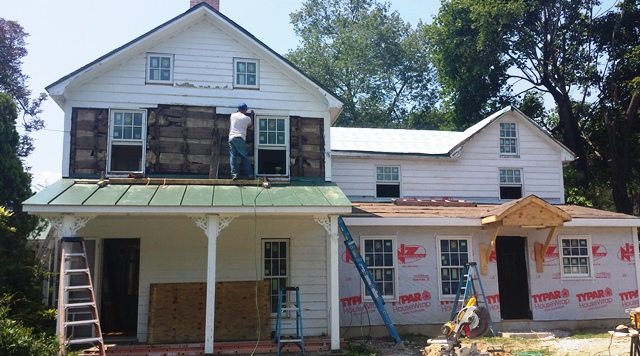 Exterior Historic Log Home Renovation 